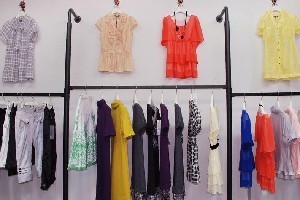 大連開發(fā)區(qū)外貿(mào)服裝批發(fā)指南 哪里能買到價位合理的優(yōu)質(zhì)服飾？